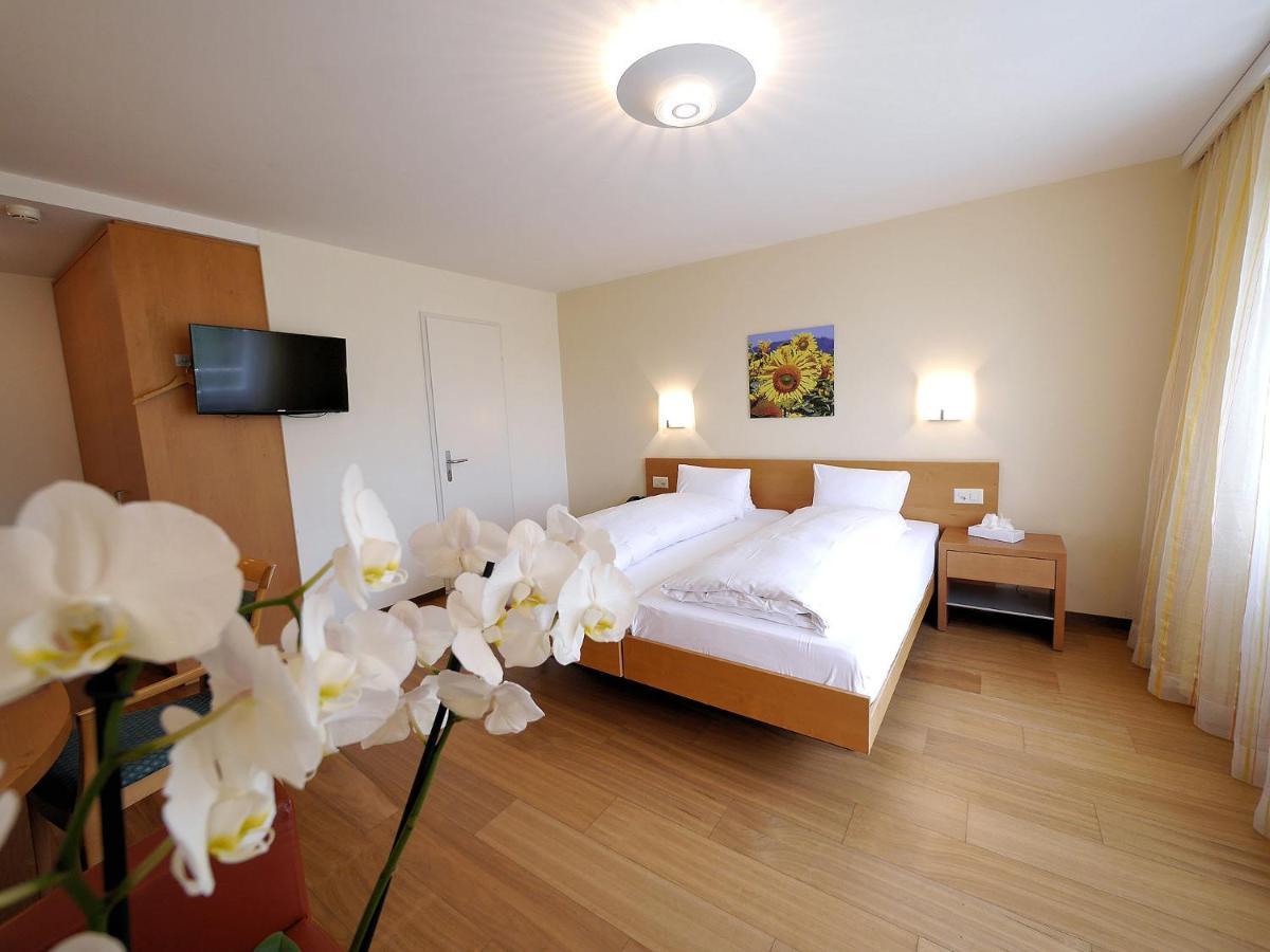 Hotel Restaurant Eichberg Seengen Екстер'єр фото