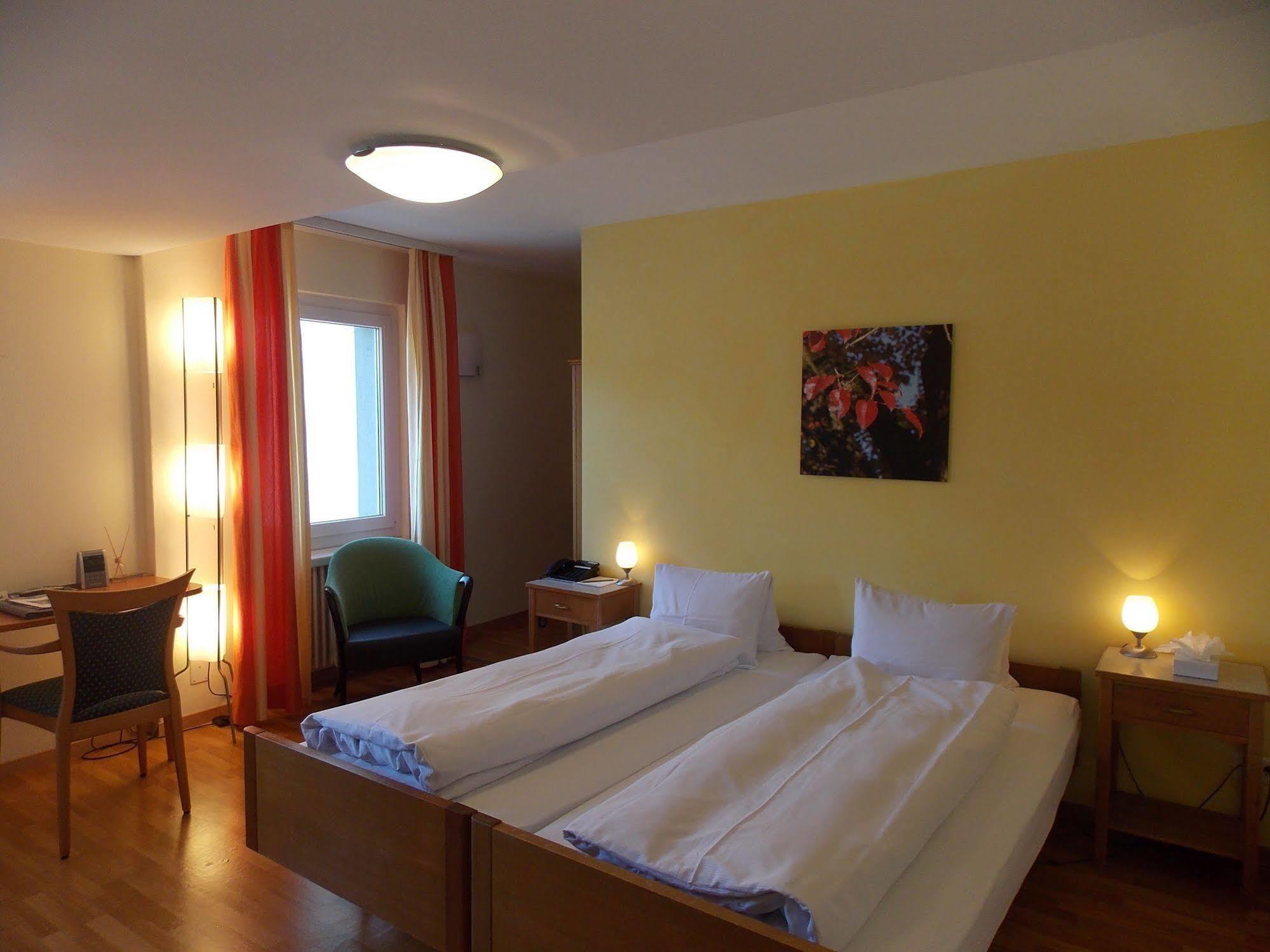 Hotel Restaurant Eichberg Seengen Екстер'єр фото