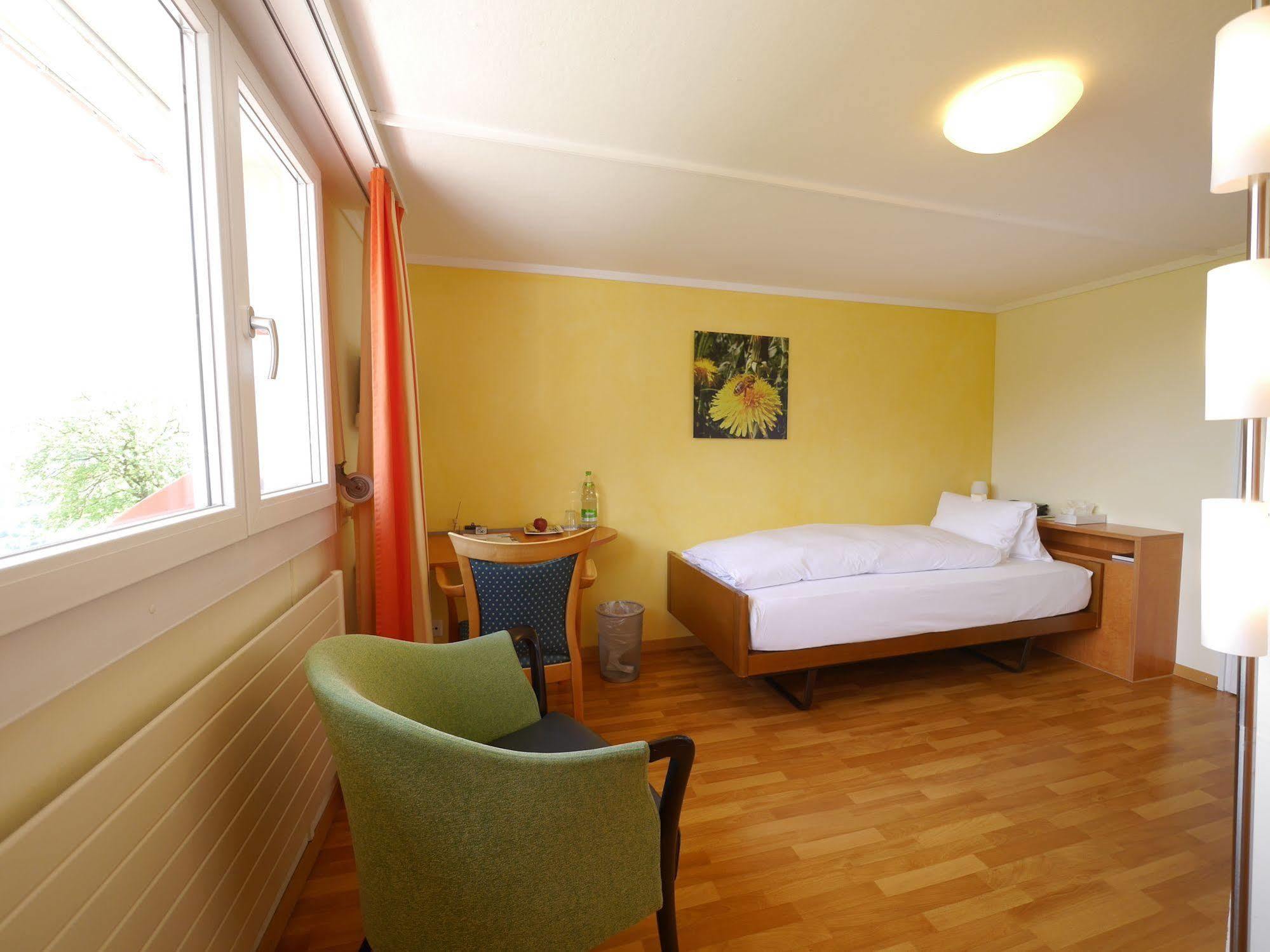 Hotel Restaurant Eichberg Seengen Екстер'єр фото
